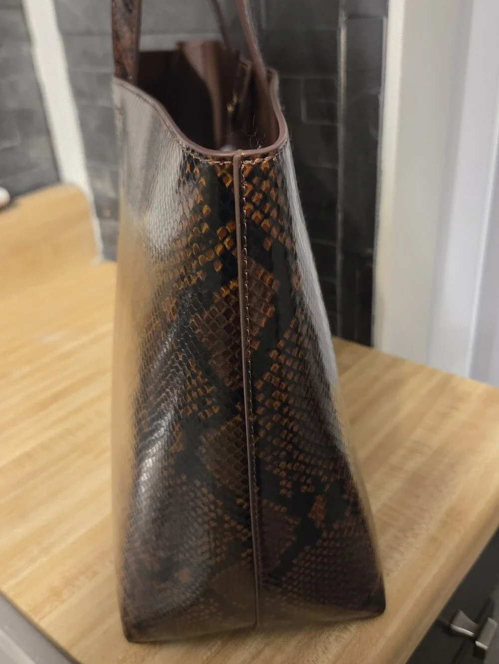 Kurt Geiger NWT Brown Snakeskin Tote & Dustbag